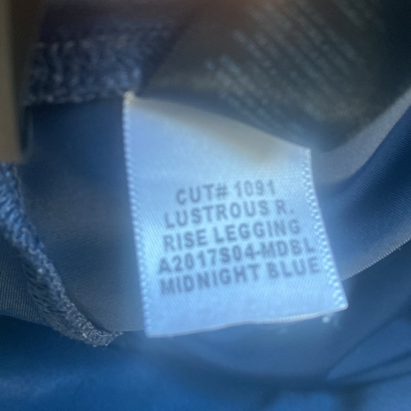 Koral Lustrous R. Rise Legging in Midnight Blue Size Small - Picture 7 of 9